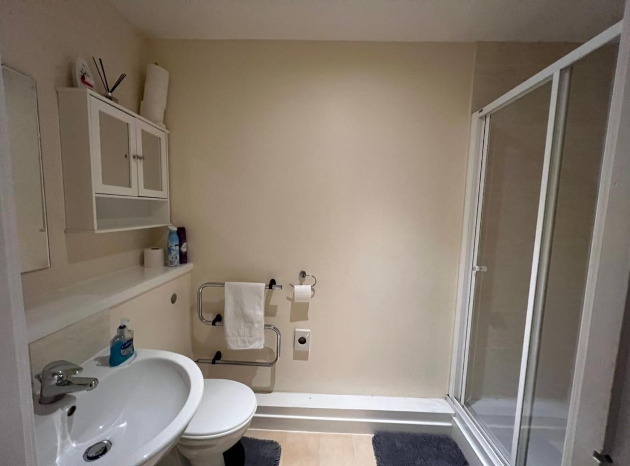 Aberdeen Stay Central 2-Bedrooms Apt-No Party Exterior foto